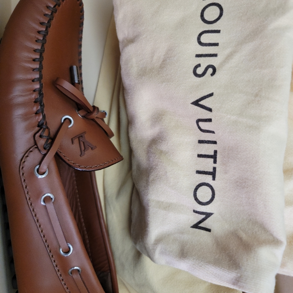 Louis vuitton mens driving Slippers